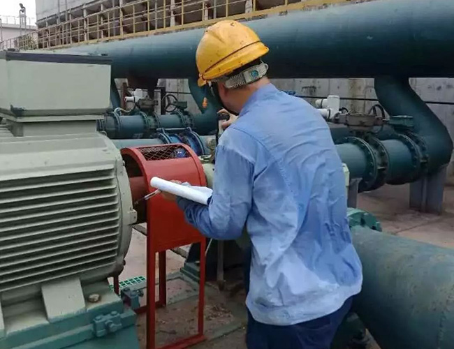 三相異步電機(jī)的電流過(guò)大是因?yàn)槿毕噙\(yùn)行嗎？